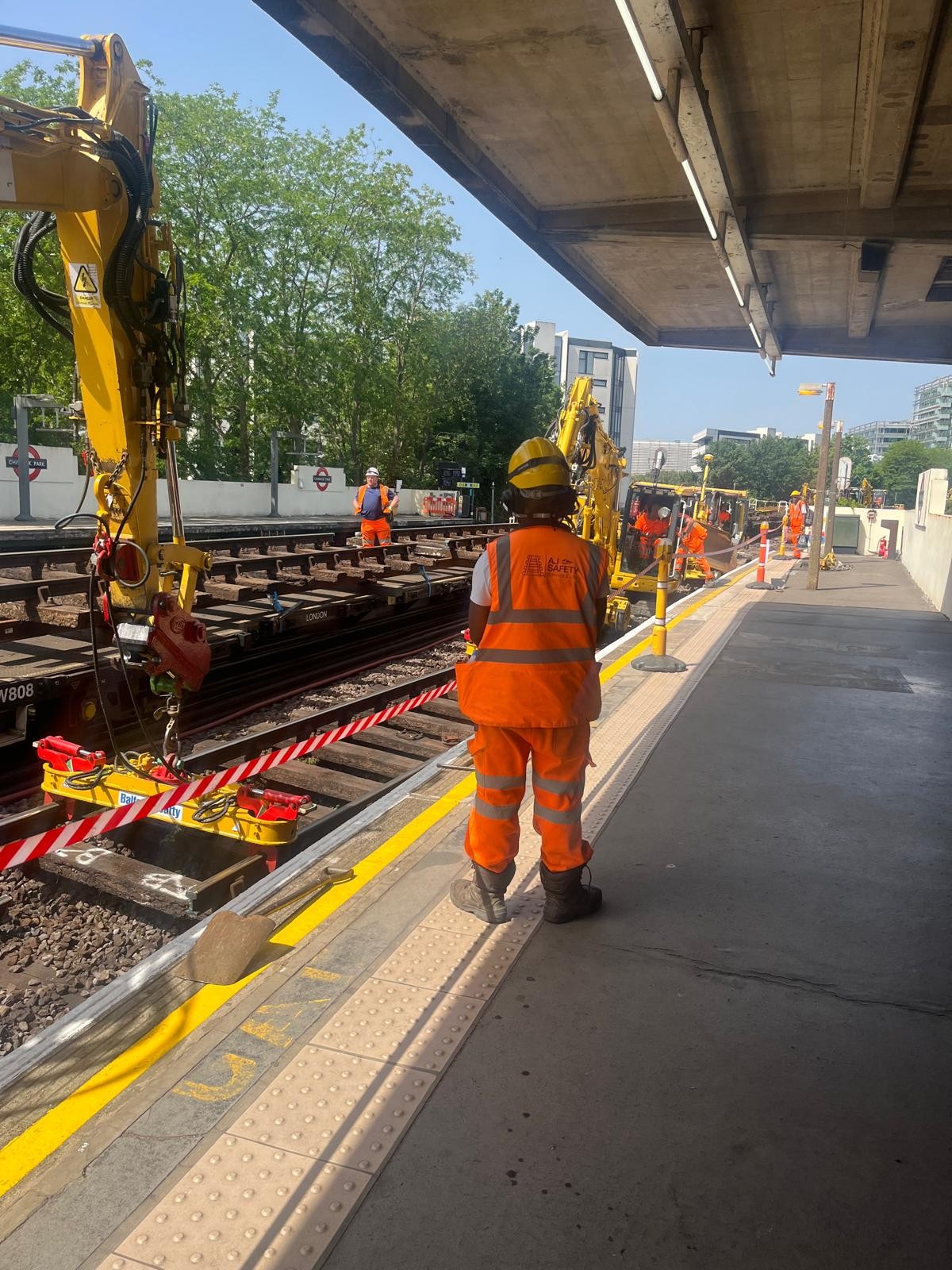 Track Gangs & Labour in a UK rail environment